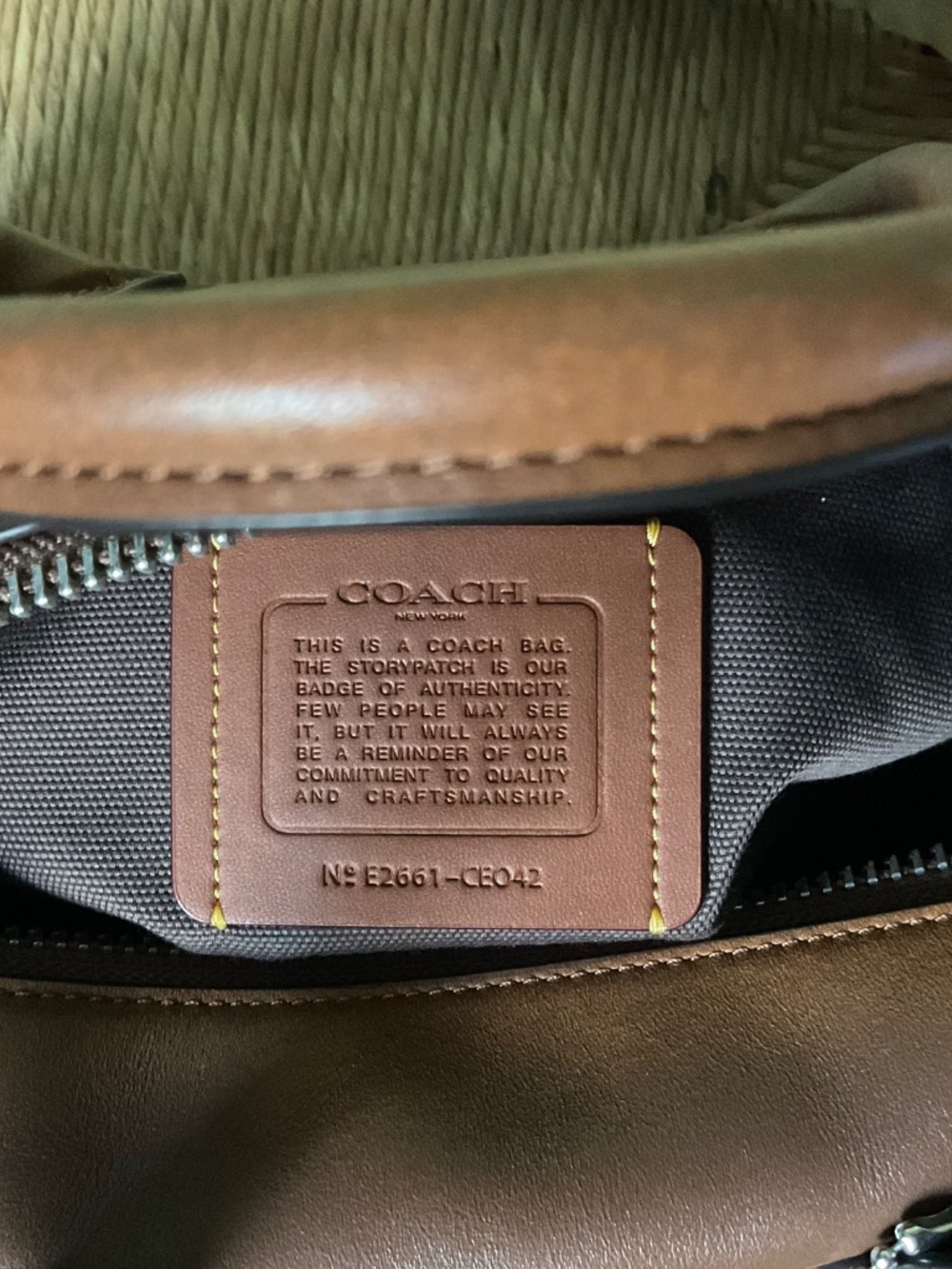 Coach Compass 35 - Picture 9 of 10